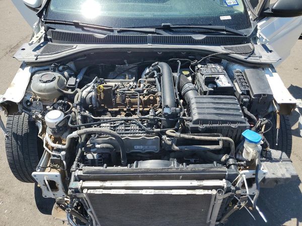 2021 VOLKSWAGEN JETTA S / SE / R-Line — Engine bay