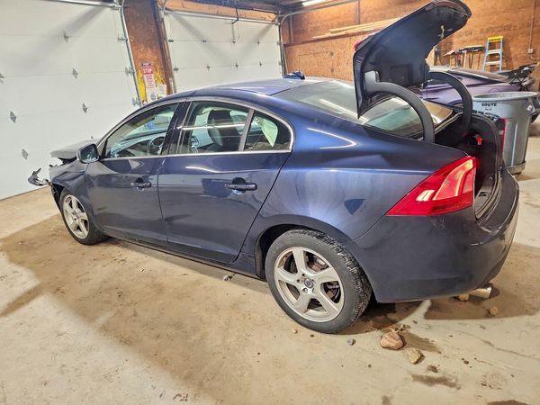 2013 VOLVO S60