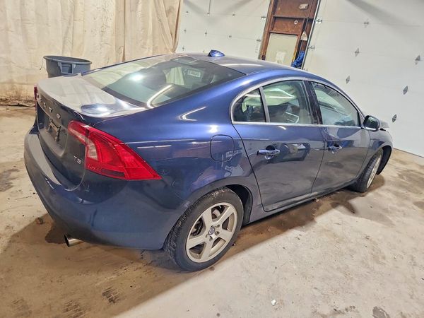 2013 VOLVO S60