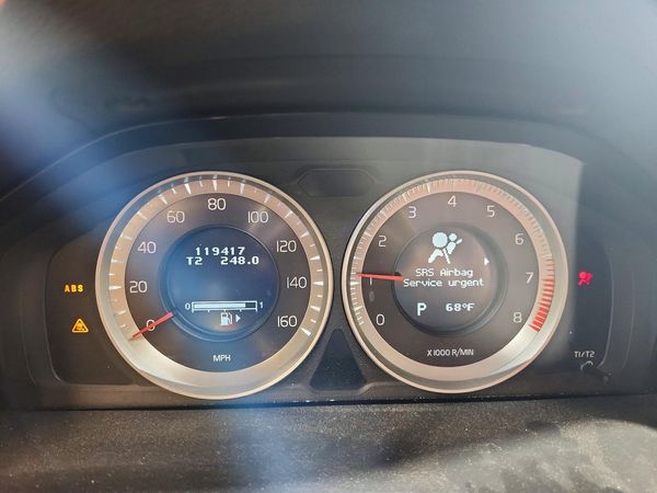 2013 VOLVO S60