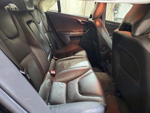 2013 VOLVO S60