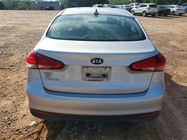 2017 KIA FORTE LX Base