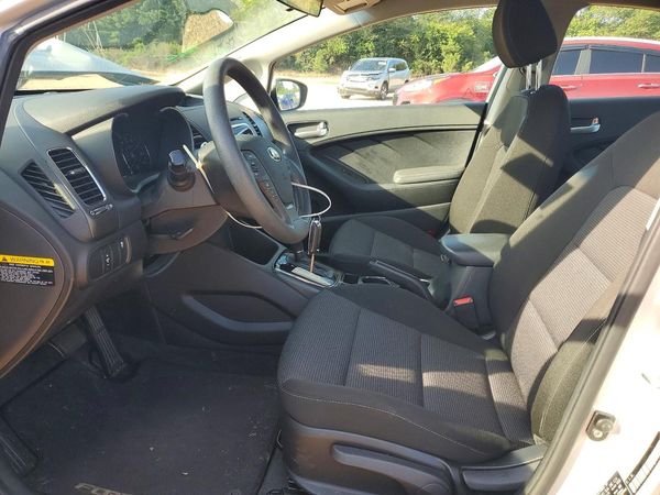 2017 KIA FORTE LX Base