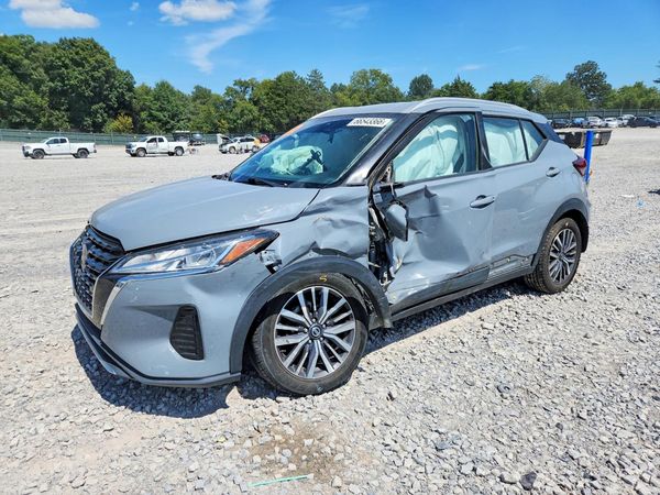 2021 NISSAN KICKS