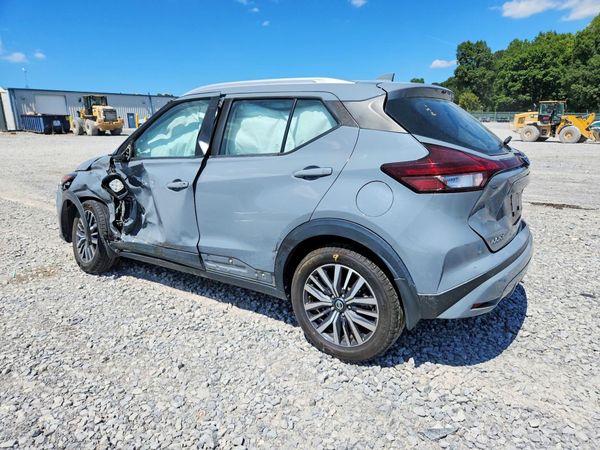 2021 NISSAN KICKS