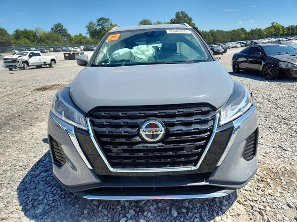2021 NISSAN KICKS