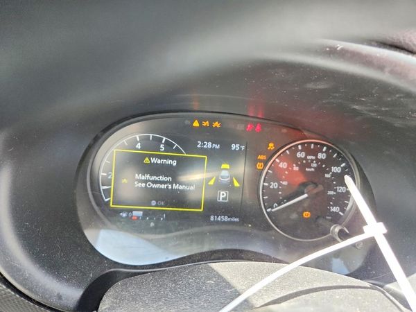 2021 NISSAN KICKS