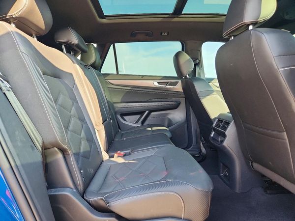 2025 VOLKSWAGEN ATLAS CROSS SPORT