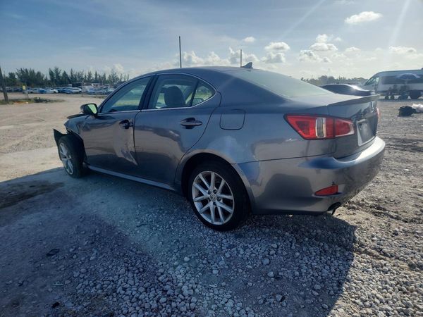 2013 LEXUS IS 250