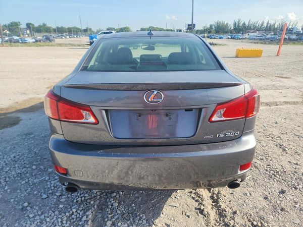 2013 LEXUS IS 250