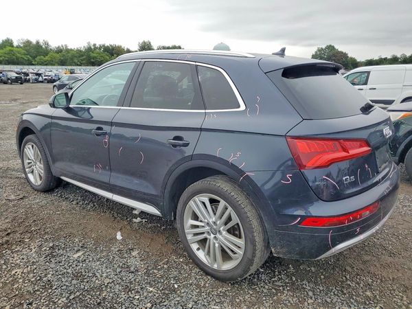 2020 AUDI Q5 quattro Premium Plus