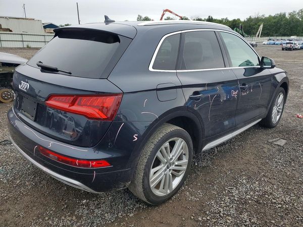 2020 AUDI Q5 quattro Premium Plus