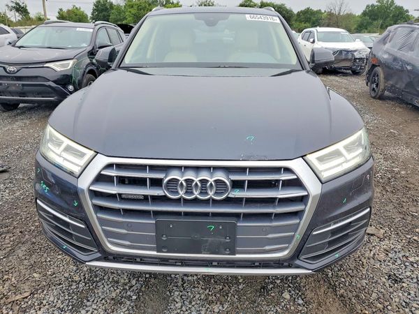 2020 AUDI Q5 quattro Premium Plus