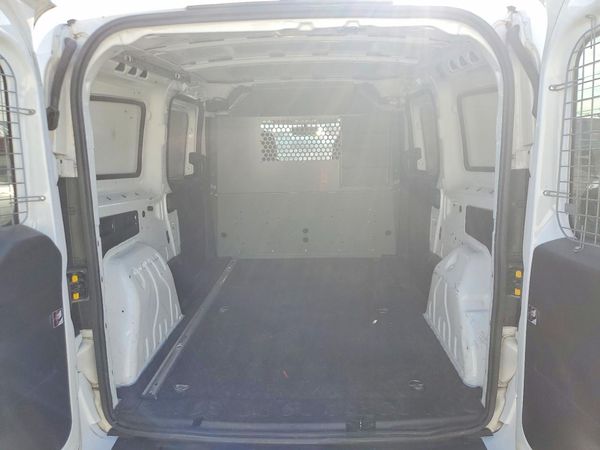 2016 RAM PROMASTER CITY SLT