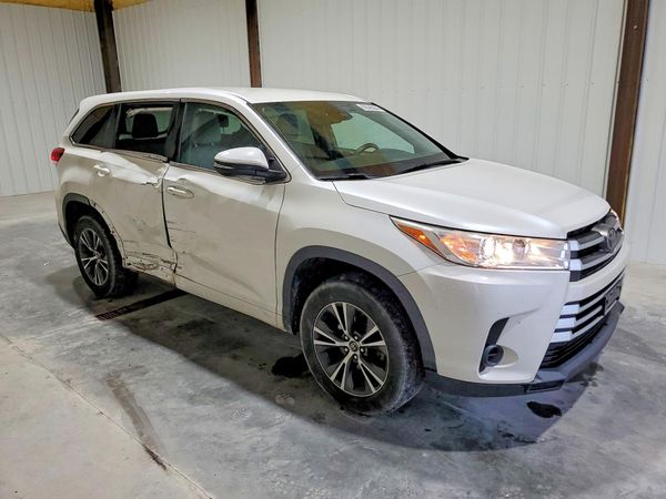 2017 TOYOTA HIGHLANDER