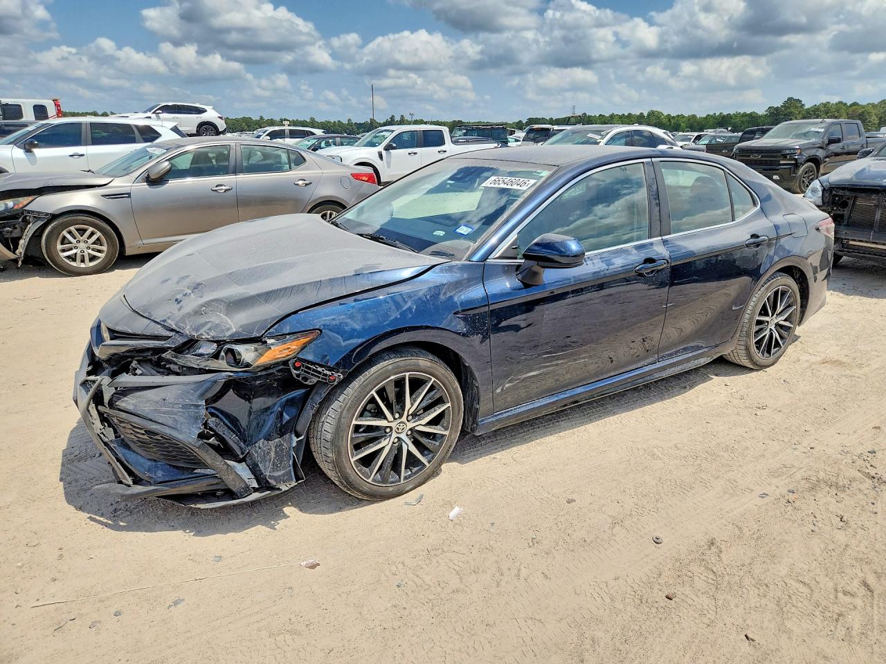 2021 TOYOTA CAMRY SE