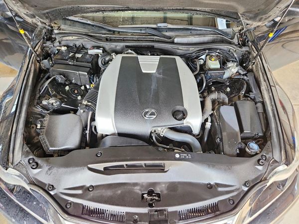 2016 LEXUS IS 300