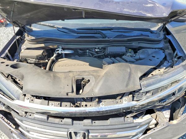 2016 HONDA PILOT EXL — Engine bay