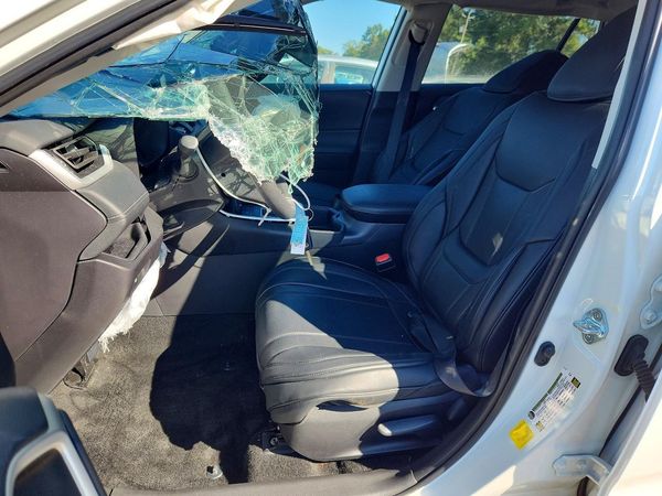 2025 TOYOTA RAV4 — DENT