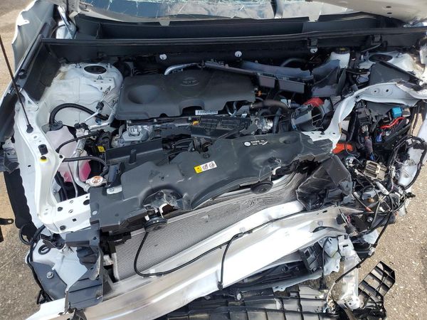 2025 TOYOTA RAV4 — Engine bay