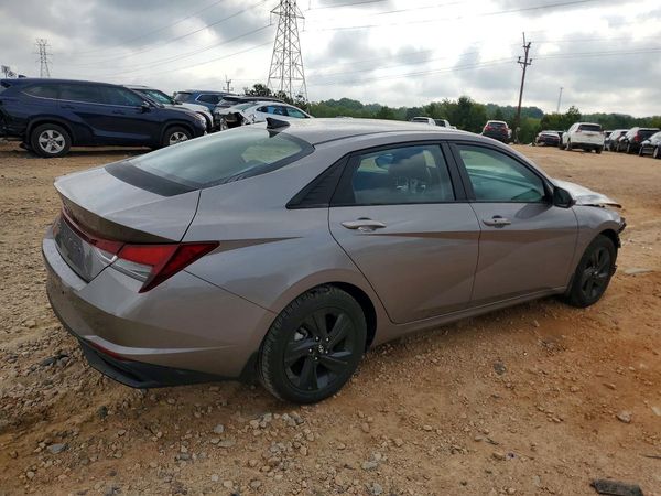 2022 HYUNDAI ELANTRA