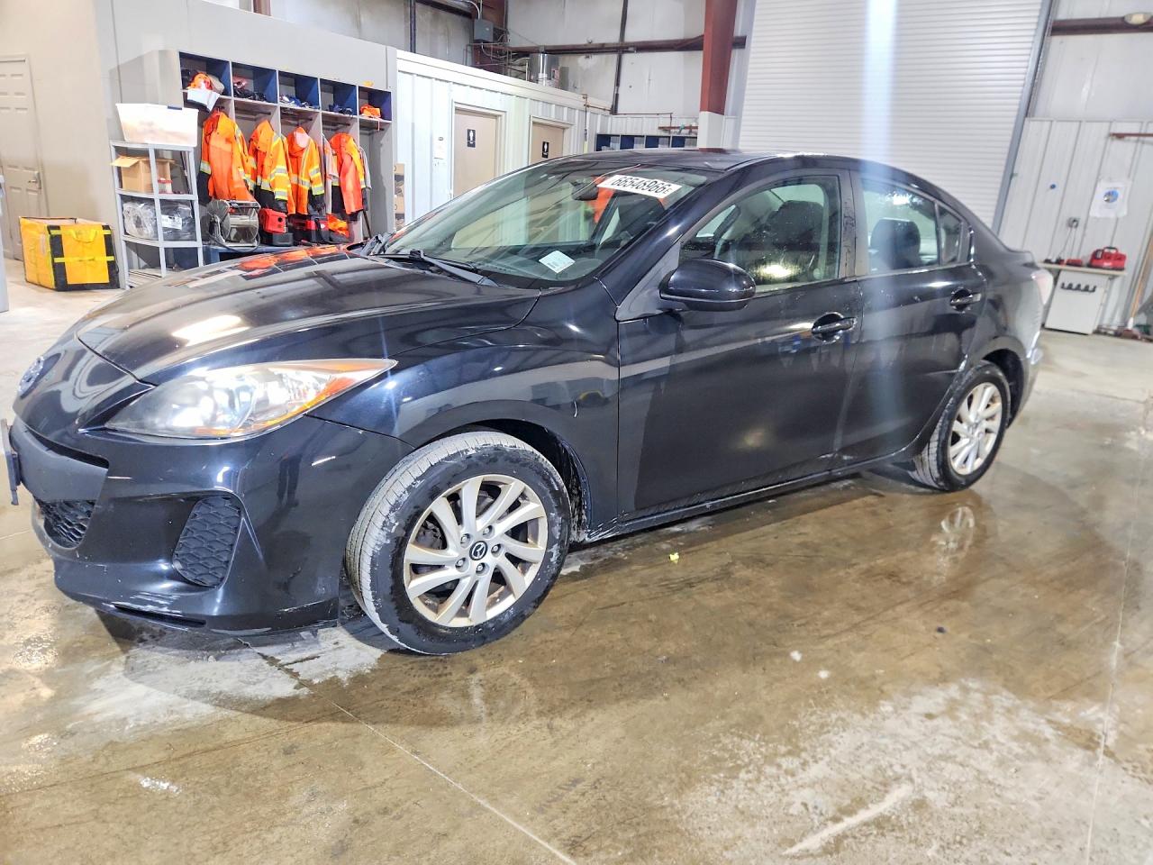 2013 MAZDA 3