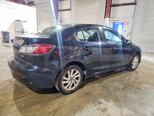 2013 MAZDA 3