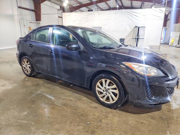 2013 MAZDA 3