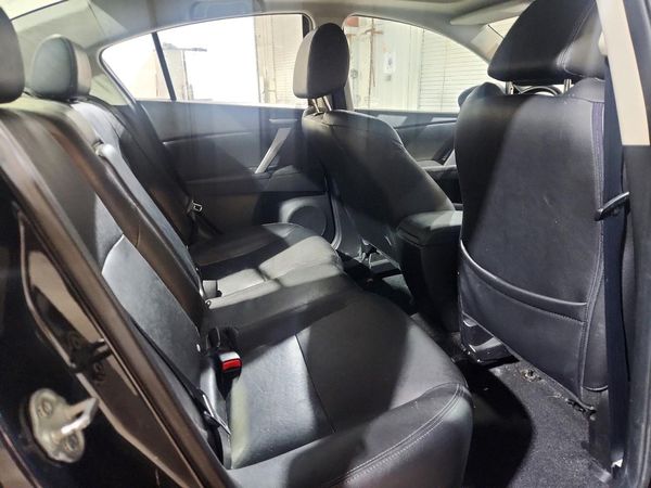 2013 MAZDA 3
