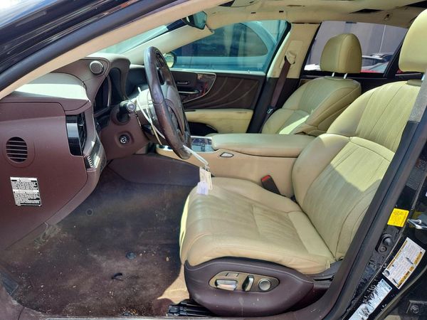 2019 LEXUS LS