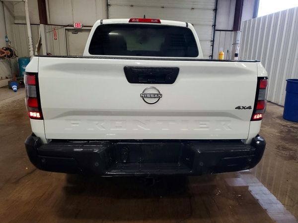 2023 NISSAN FRONTIER Crew Cab