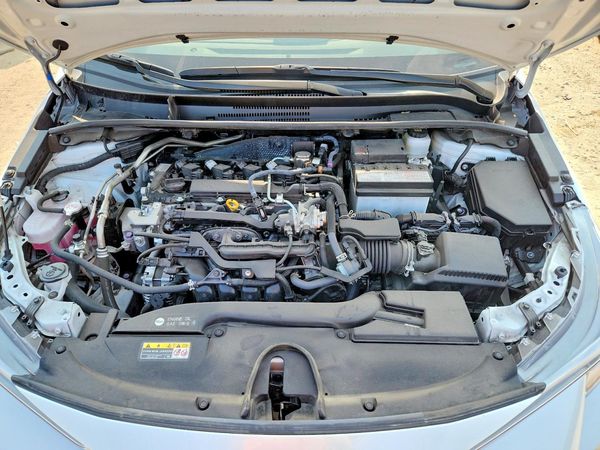 2025 TOYOTA COROLLA HA SE — Engine bay