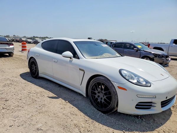 2015 PORSCHE PANAMERA Base (2WD), 4 (4WD)