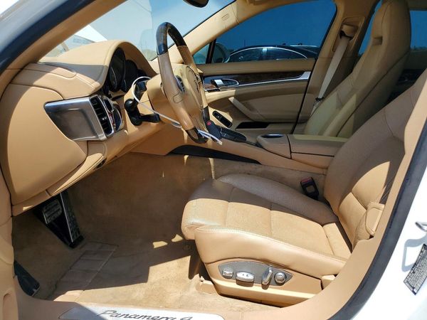 2015 PORSCHE PANAMERA Base (2WD), 4 (4WD)