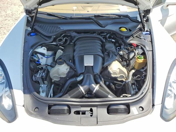 2015 PORSCHE PANAMERA Base (2WD), 4 (4WD)