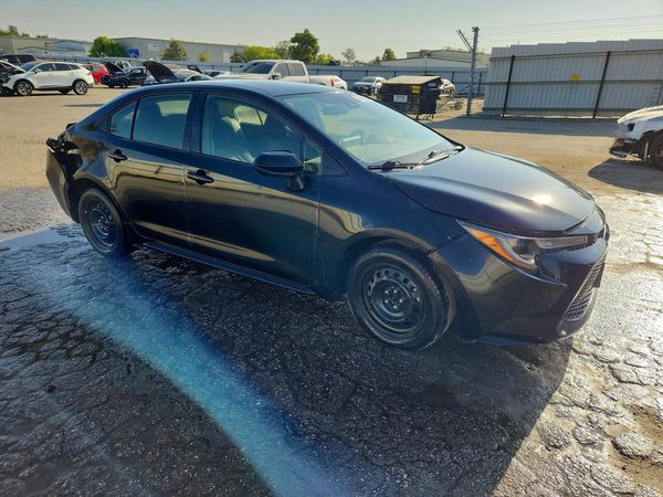 2020 TOYOTA COROLLA LE — Passenger 3/4