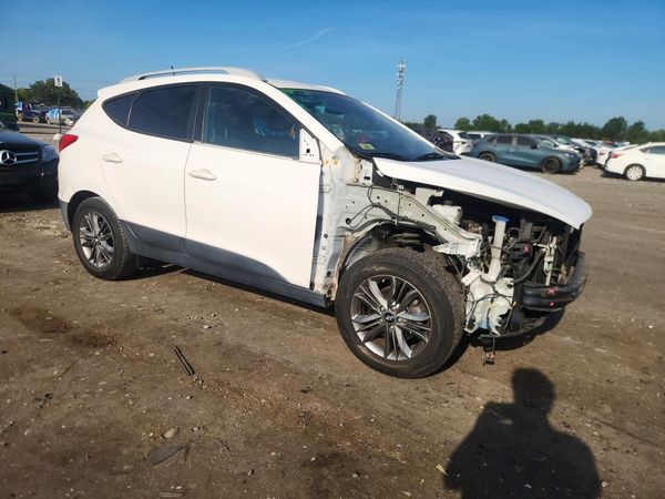 2015 HYUNDAI TUCSON GLS (Middle)