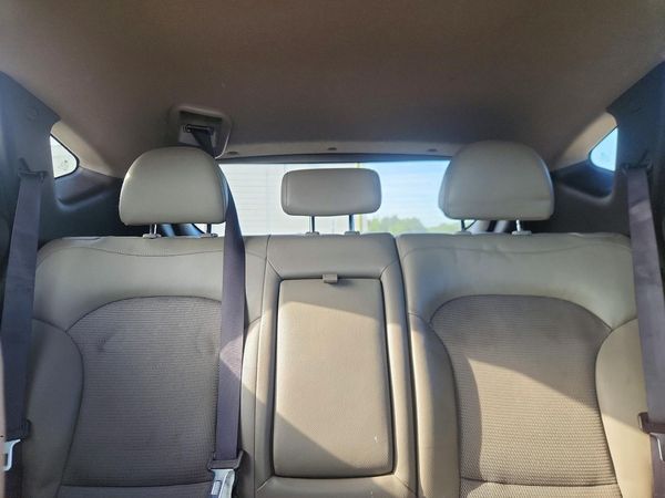2015 HYUNDAI TUCSON GLS (Middle)