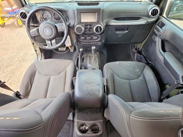 2015 JEEP WRANGLER UNLIMITED Sahara — CKPT