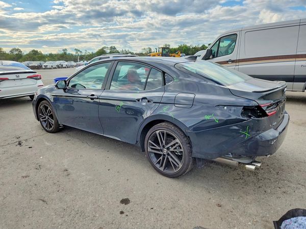 2026 TOYOTA CAMRY