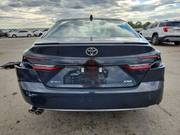 2026 TOYOTA CAMRY