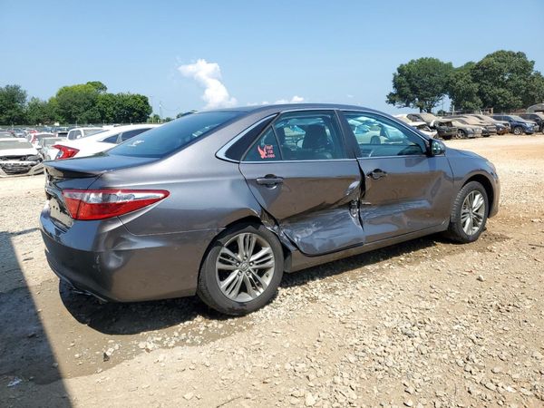 2016 TOYOTA CAMRY