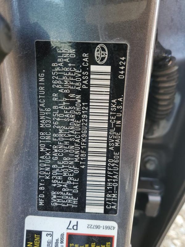 2016 TOYOTA CAMRY