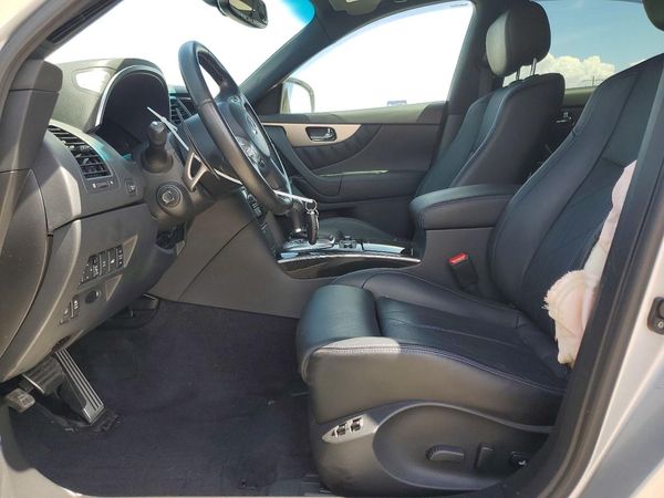 2017 INFINITI QX70
