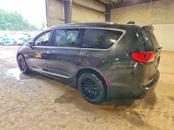 2017 CHRYSLER PACIFICA Touring L Plus