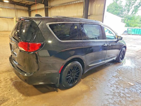 2017 CHRYSLER PACIFICA Touring L Plus