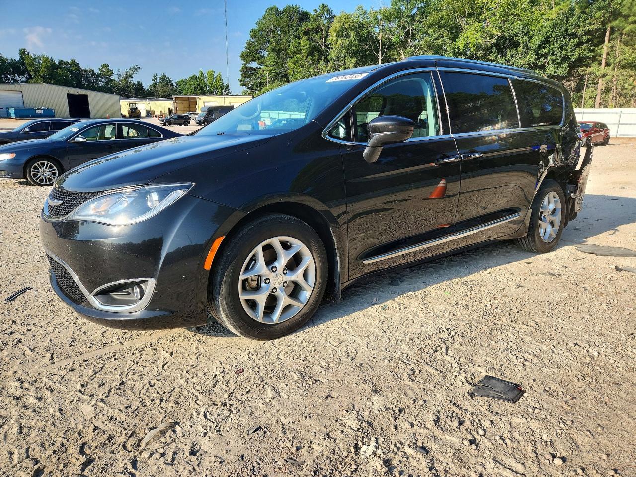 2017 CHRYSLER PACIFICA Touring L Plus