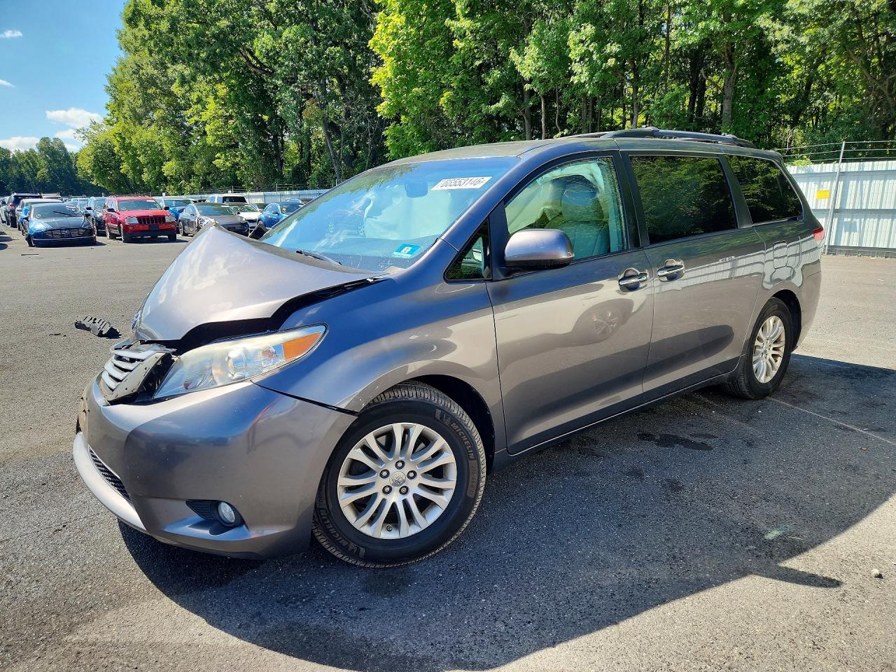 2014 TOYOTA SIENNA