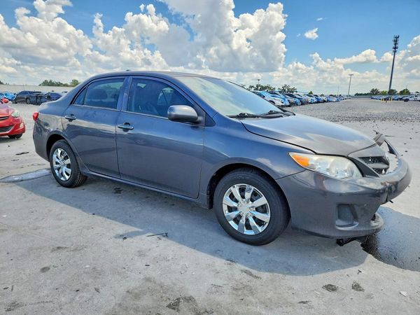 2013 TOYOTA COROLLA