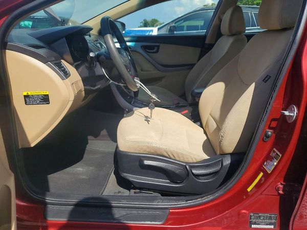 2013 HYUNDAI ELANTRA